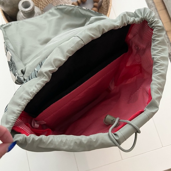 EUC Herschel Little America mid Volume Backpack, Palm Leaf - Picture 4 of 8